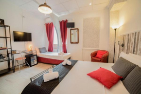 Отель Galleria Frascati Rooms and Apartment  Фрашати